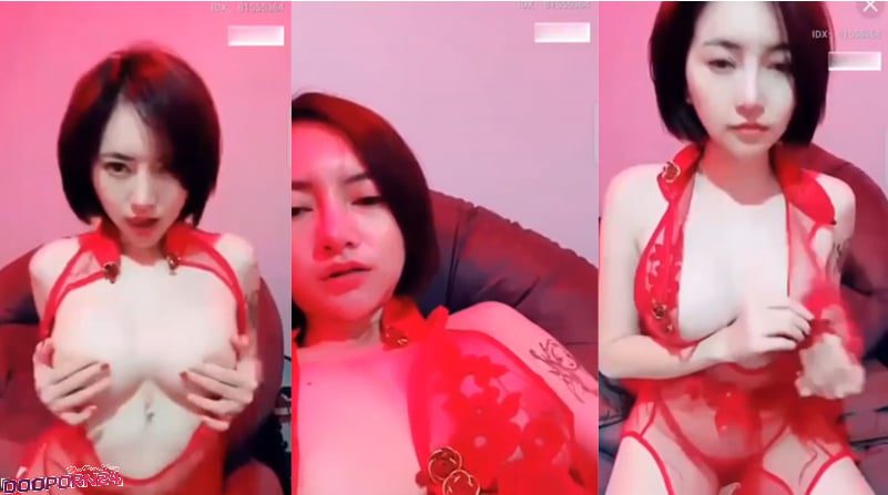 คลิปหลุด หนูนิดพาเสียวซี๊ดขั้นเทพ ใส่ชุดแดงเพิ่มความเงี่ยน นั่งถ่างหีเกี่ยวเบ็ด แจ๊ะจิ๋มตัวเอง เสียวแตดน้ำหีไหล หน้าตาแบบนี้อยากตอกหีสะจริง