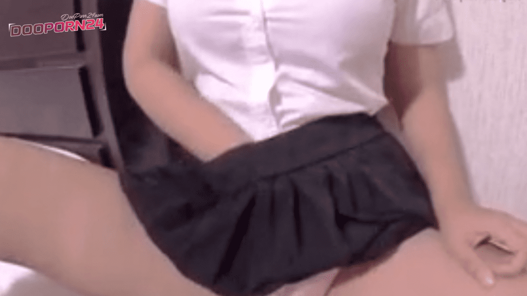 คลิปหลุดใหม่ นึกศึกษาสาวสวยทางบ้านนมบึ้มมาก มาโชว์เสียวติ้วหีโชว์ เปิดนมออกมาโชว์นี้หัวโครตใหญ่ หัวนมนี้โครตน่าดูดเลย